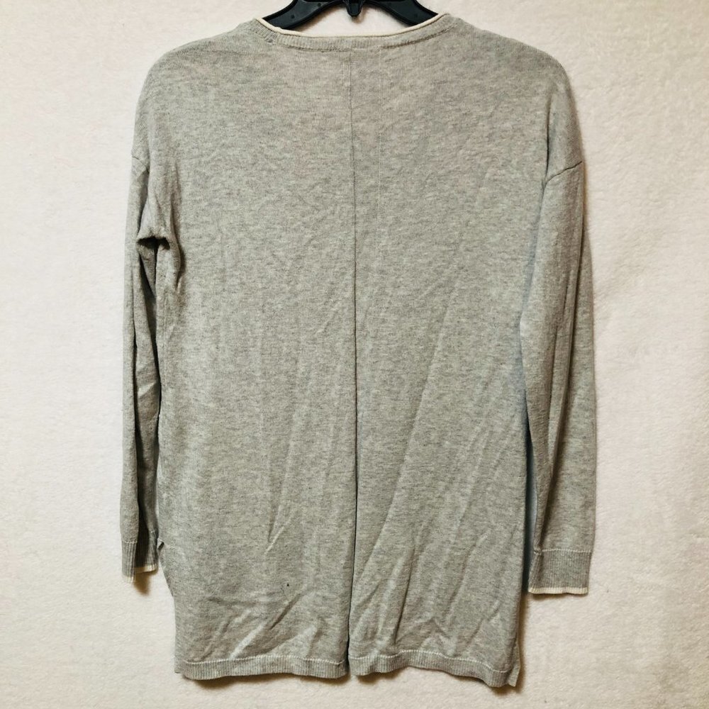 Elle Gray and White Dotted Long Sleeve Sweater Size XZ - Picture 5 of 6